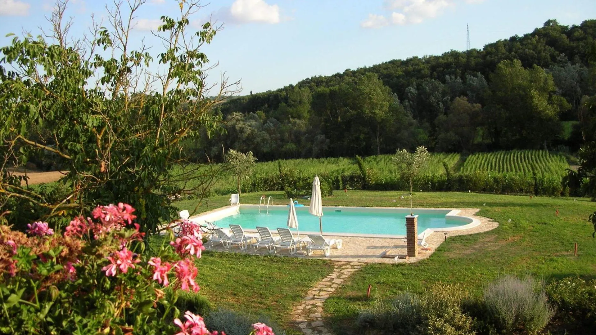 منزل ريفي أسكيانو Agriturismo Il Poderino