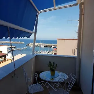 La Rosa Dei Venti , Isola delle Femmine Italien